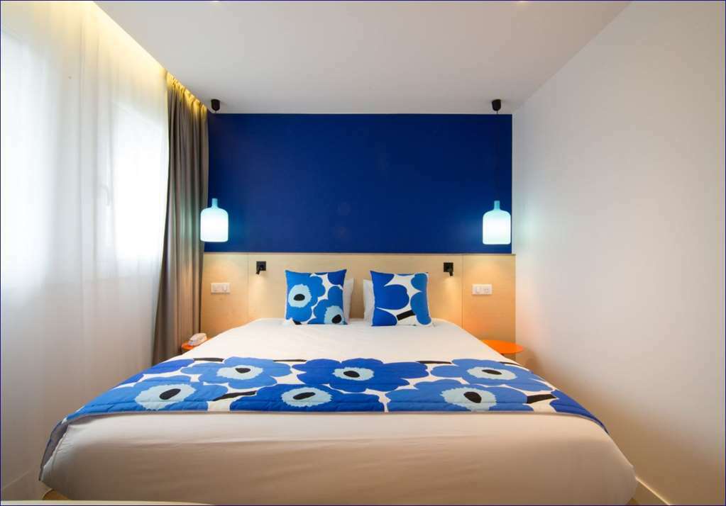 La Regence Hotel Courbevoie Quarto foto