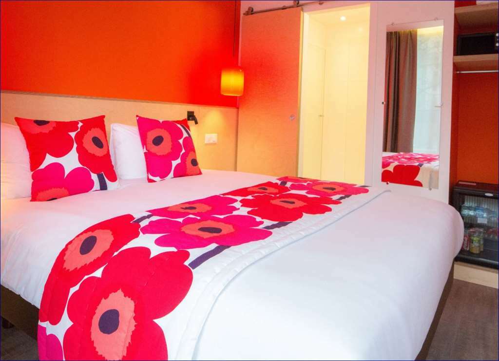 La Regence Hotel Courbevoie Quarto foto